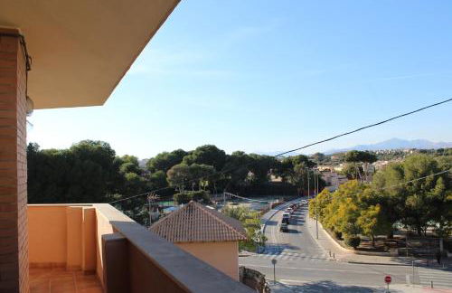 Encantador Ático a 2,6 km de la Playa - Foto 49