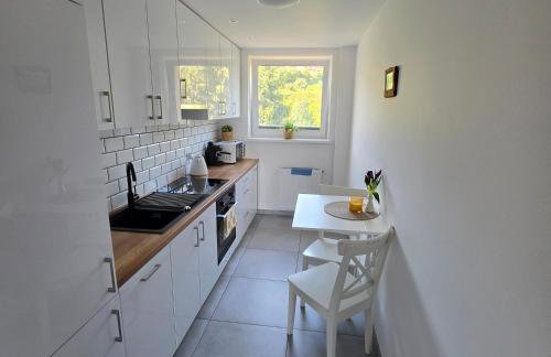 Słoneczny Apartament Panorama 5 7 z Widokiem na Jezioro i Góry - Foto 6
