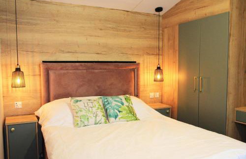 Modern two bedroom caravan with sofabed Sleeps 6 - Foto 10