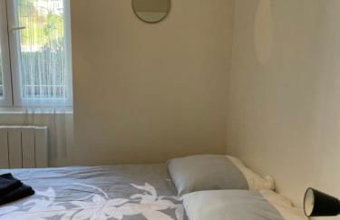 Petit studio avec parking, très bien équipé proche des Thermes et du centre ville Nouvelle literie - Foto 4