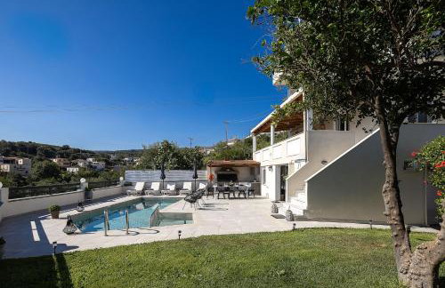 Luxurious Villa Kirianna - Private Pool, Jacuzzi, Sauna, & Gym - 13km to Rethymno center - Photo 9