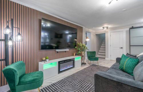 Pool Table, Arcade, Darts, 3 Car Garage, Sleeps 20 - Photo 5