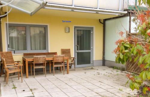 Freundliche Wohnung mit Parkplatz und Terrasse - Foto 7