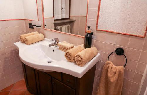 Casa per 6 con AC nel verde del Monferrato, giardino e barbecue - Foto 19