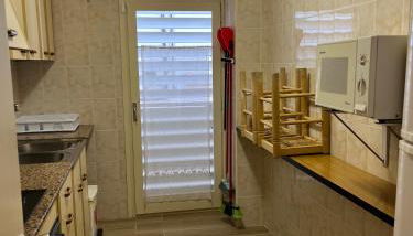 Piso con parking en el centro a 2 minutos de la playa - Foto 3, stove