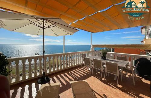 Seafront Townhouse with Stunning Mediterranean Views, community pool - Foto 34