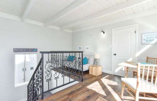 Sunset Island 3 Level Home on the Water sleeps 10 - Photo 32