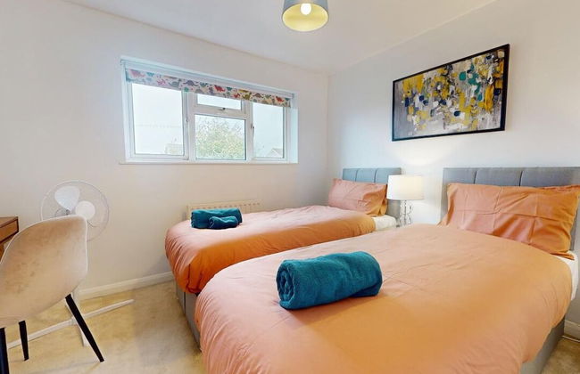 Parlaunt House - 3 Bedroom With Free Parking - Foto 10