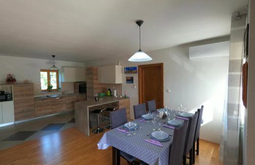 Stone House Iva - Photo 16