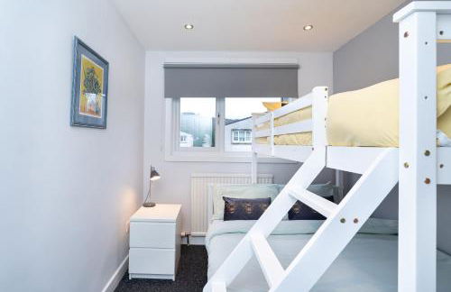 Lovely 3-bedroom flat with free parking - Foto 18