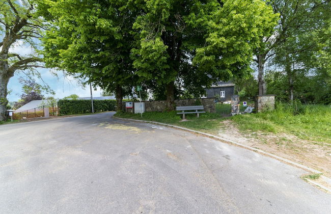 Magnificent Holiday Home for 6 Adults in Xhoffraix - Foto 32