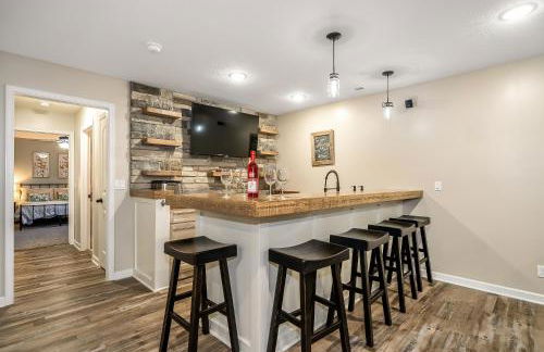 Spacious Country Farmhouse Retreat, Sleeps 16, Pool, Movie Room - Foto 59