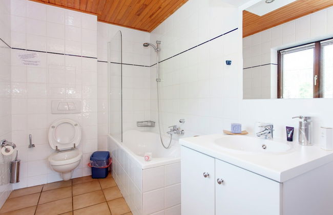 Group Getaway With Sauna - Photo 19