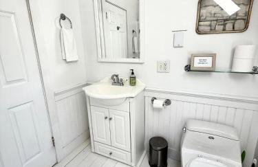 Beautiful House in the Woods, Huge Yard, Hot Tub - Foto 10