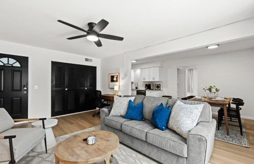 Stylish 1BR Upper Flat in the Heart of Royal Oak - Photo 14