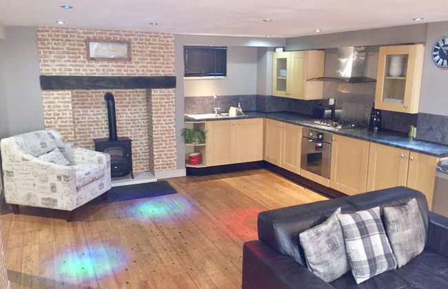 Large 2-bed House Derbyshire off Chatsworth rd - Foto 8