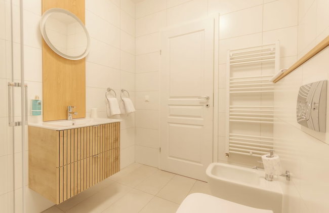 ZEN Central Apartments - Photo 35