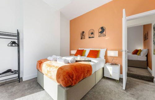 Metrolink Steps Away • Fast City & Airport Links - Foto 8