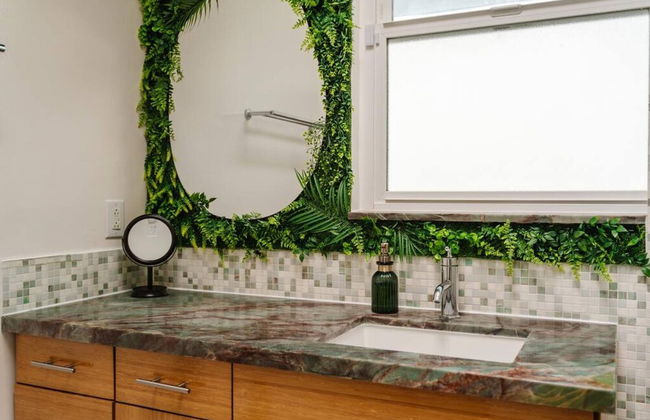 Hollywood Hills Sunset Strip Home w Hottub - Photo 24