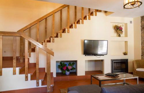 Casa de São Bernardo by LovelyStay - Foto 12