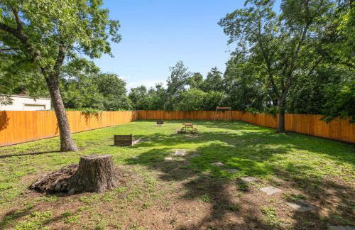 Ms. Bunny's Bungalow - Photo 46