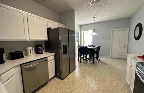 258 Sunset · Sunset Themed Retreat - Sleeps 10 - Foto 8