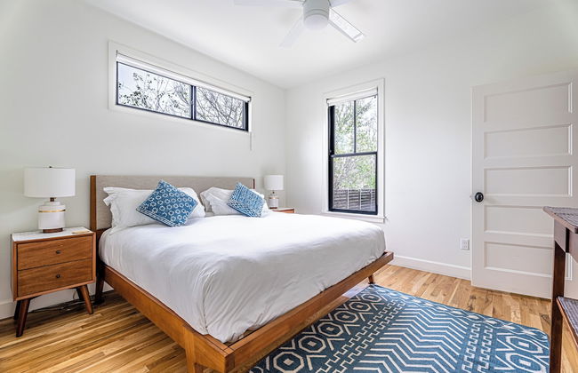 Rooftop Deck 5 Mins to Downtown - Photo 6