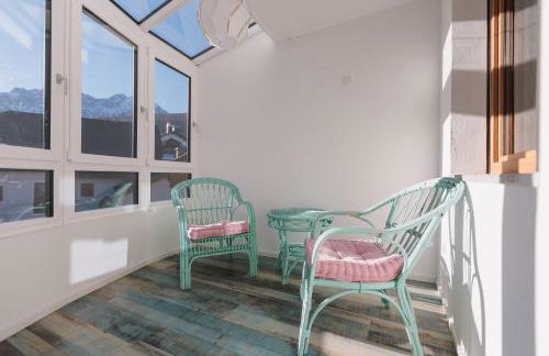 Alpenvilla Large Family Apartment - by Familiaris- Pools 500 meters - Foto 4