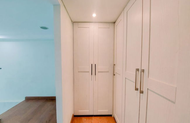 Big Studio Loft Apartment at The Reiz Condominium Medan By Travelio - Foto 6