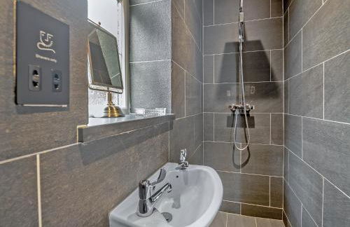 Deri Cottage - Photo 13