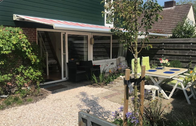 Chic Holiday Home in Noordwijkerhout near Lake - Photo 5