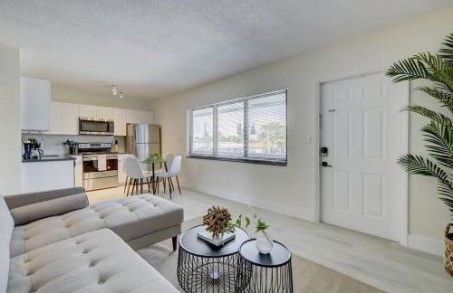 2BR Coastal Getaway! - Foto 9