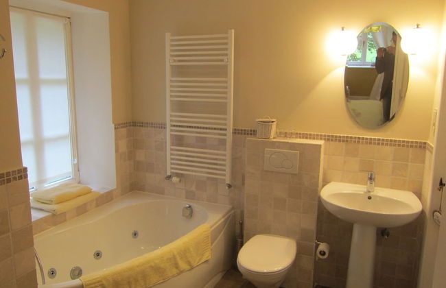 Delightful Castle in Bastogne with Hot Tub - Foto 17