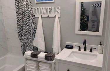 Newly Built Waterfront home w/Amazing Views - Foto 9