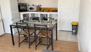 Appartement indépendant climatisé Chez Amel & Rémi - Foto 3, stove