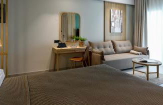 Evelio Living - Photo 38