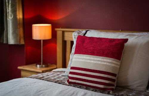 5 Bedroom House with Sea Views - Photo 12