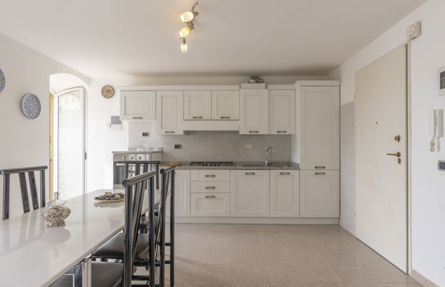 2 bedroom Apartment in Ventimiglia with swimming pool and garden - Photo 6