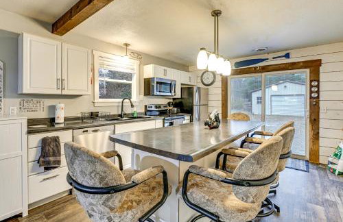 1 Mi to Lake Arbutus Pet-Friendly Home, Fire Pit - Foto 3