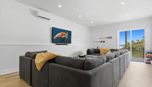 Expansive Deck, Private Dock, Boat Slip and Stunning Views - Foto 5