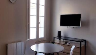 Joli T1 hypercentre Rochefort - Foto 4