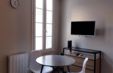 Joli T1 hypercentre Rochefort - Foto 4