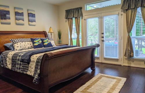 Enchanted April Lake House 3 Bed 2 Bath - Photo 7