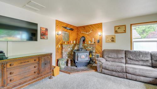 Cozy Washington Retreat with Deck, Walk to Beach! - Foto 4