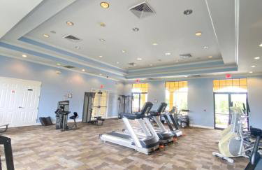 Modern Tropical Family Retreat near Legoland, Disney, Universal and Bok Towers - Foto 22