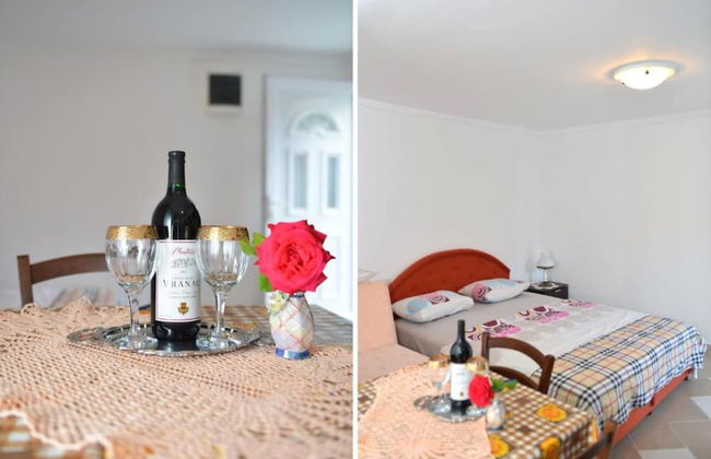 Tivat Bliss Apartments Close to Beach - Photo 14