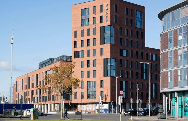 Aspen House - Photo 1