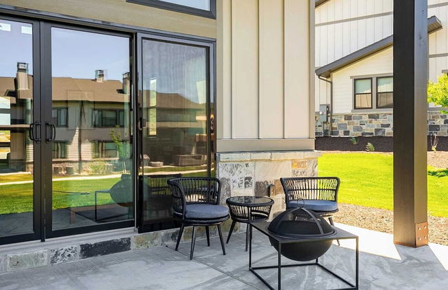 Jordanelle by Avantstay Next to the Reservoir! - Photo 1