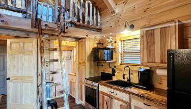 Group Friendly Cabin with Spa on the Deck near Tappan Lake in Ohio - Foto 5