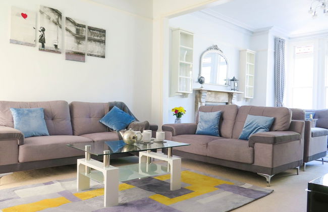 Broadpark Villa - Photo 13